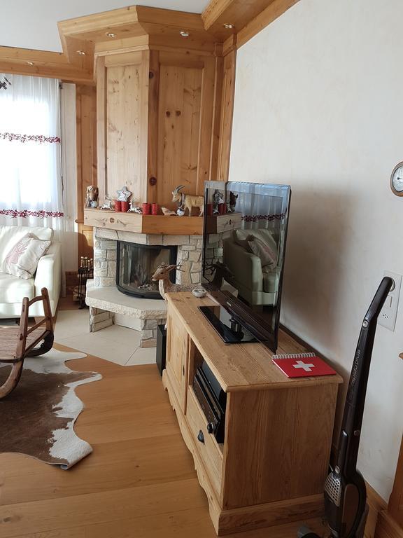 Appartement Clairière des Barzettes avec vue magnifique Crans-Montana Esterno foto